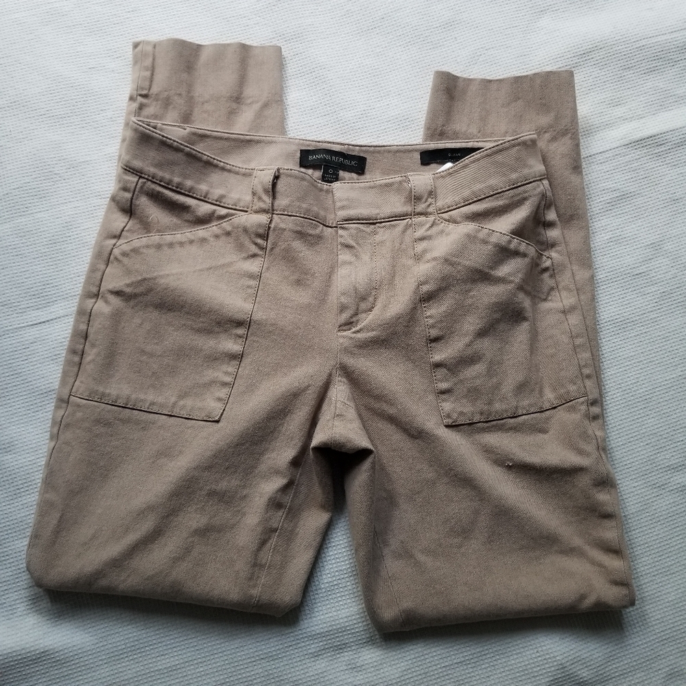 Banana Republic Capri Pants B4